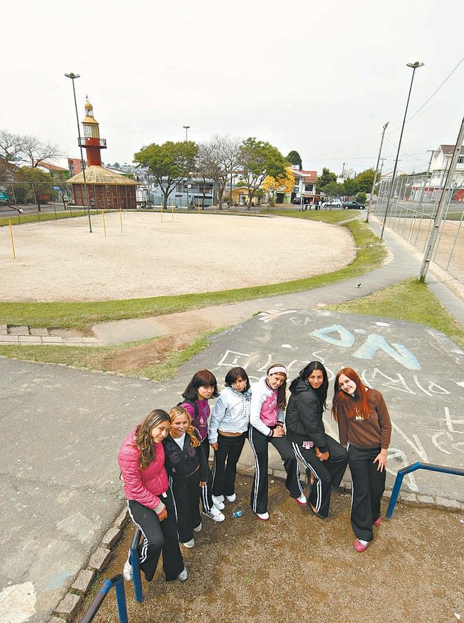 Projeto: na Vila São Pedro, a praça é o point dos moradores | 