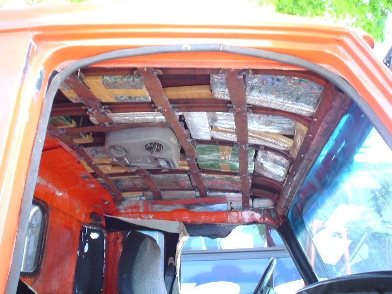 Droga estava escondida até no forro da cabine do veículo | Polícia Rodoviária Federal