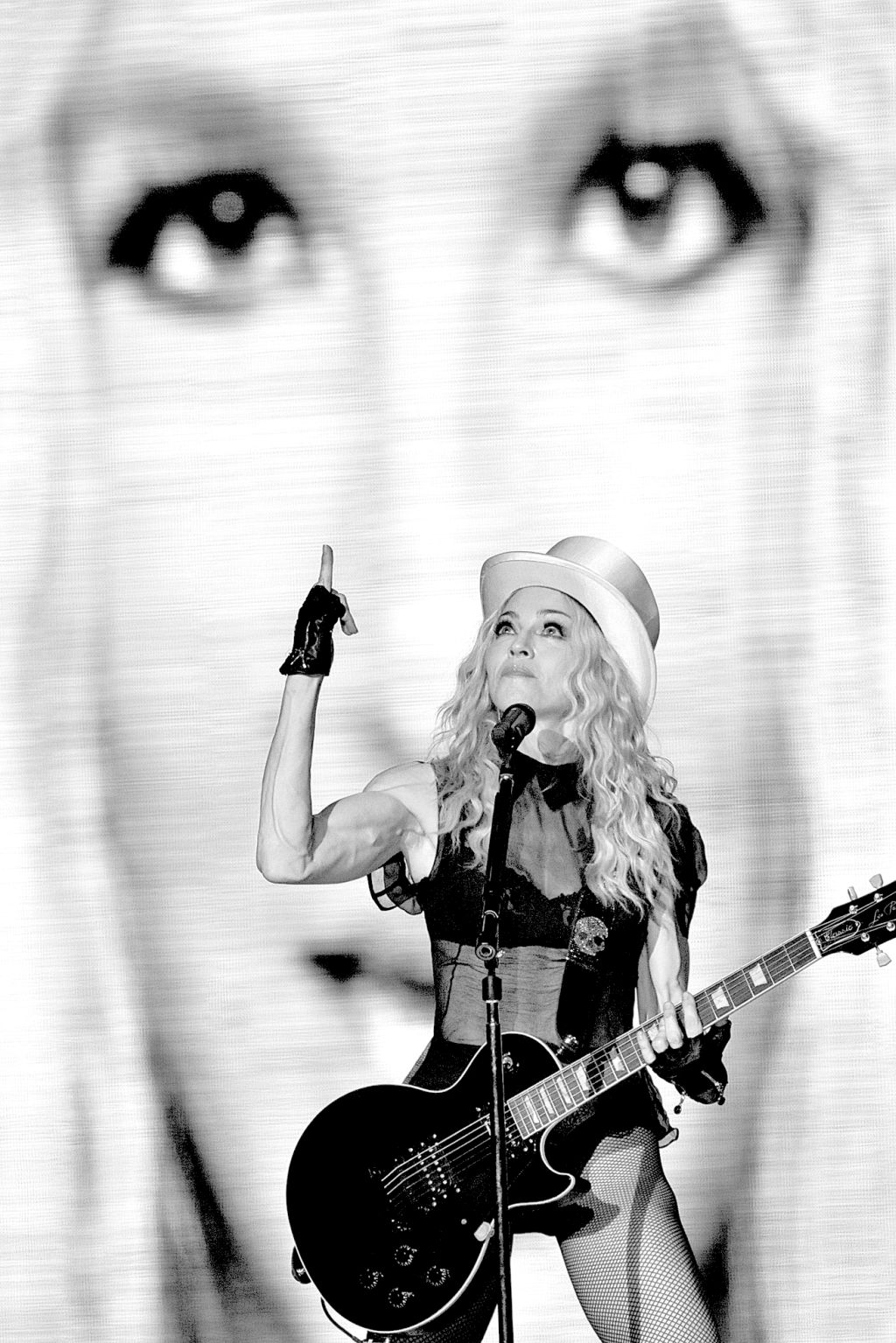 Via-crúcis para ver Madonna: fãs passam horas em filas e na internet | Michael Gottschalk/ AFP