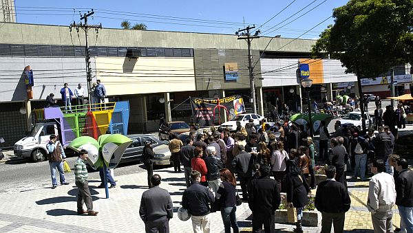 No bairro Portão, em Curitiba, 12 agências ficaram fechadas por mais de uma hora . | Divulgação