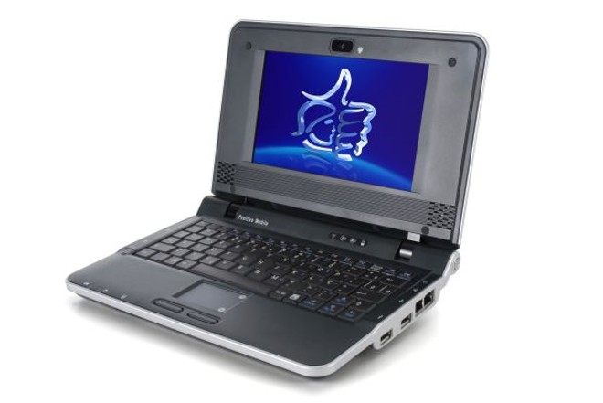 Mobo, da Positivo: um dos primeiros netbooks disponíveis no país |