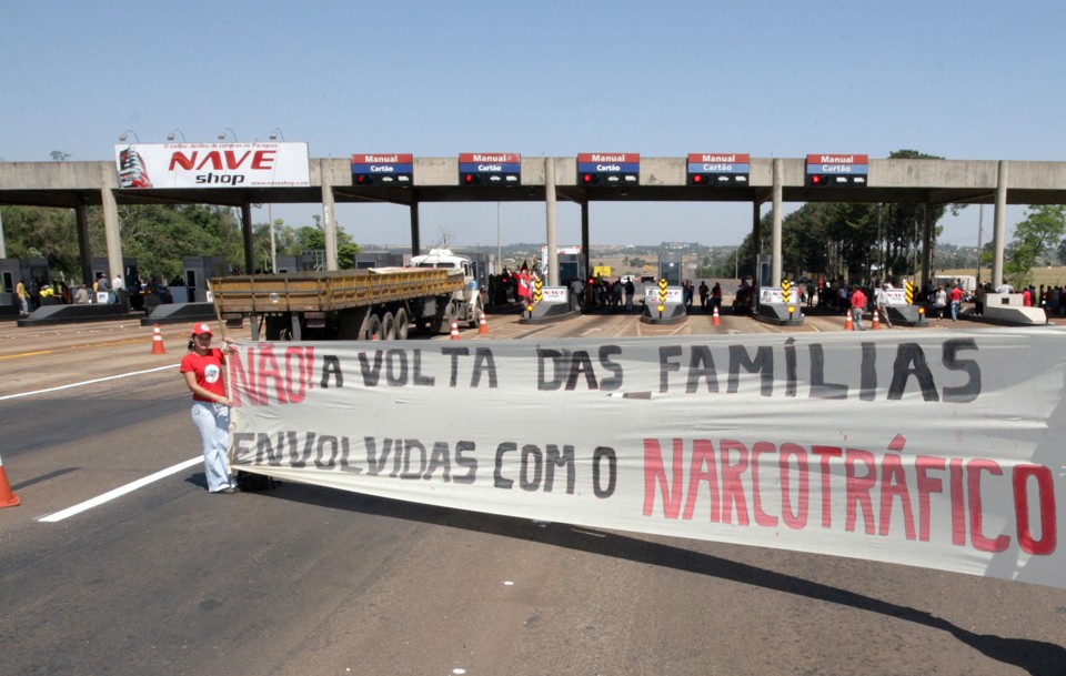 Manifestantes não querem a volta de oito famílias para o assentamento Antonio Tavares | Christian Rizzi - Gazeta do Povo