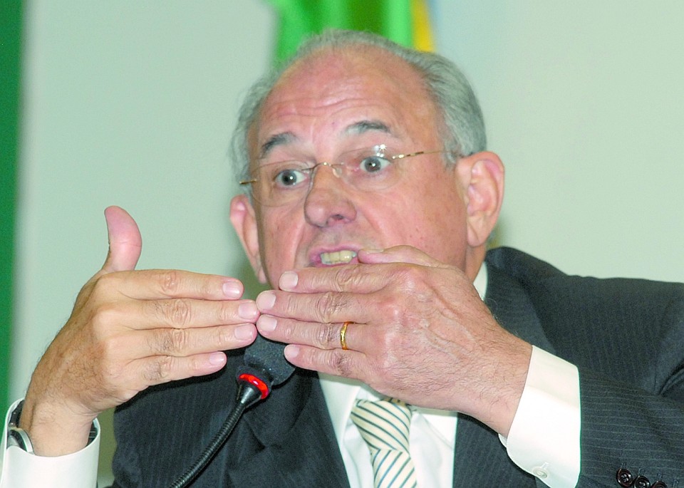 Utilizaram agentes da Abin (na Operação Satiagraha, da PF) em desvio de função. Crime comum é assunto exclusivamente policial.Nelson Jobim, ministro da Defesa | Valter Campanato/ABr