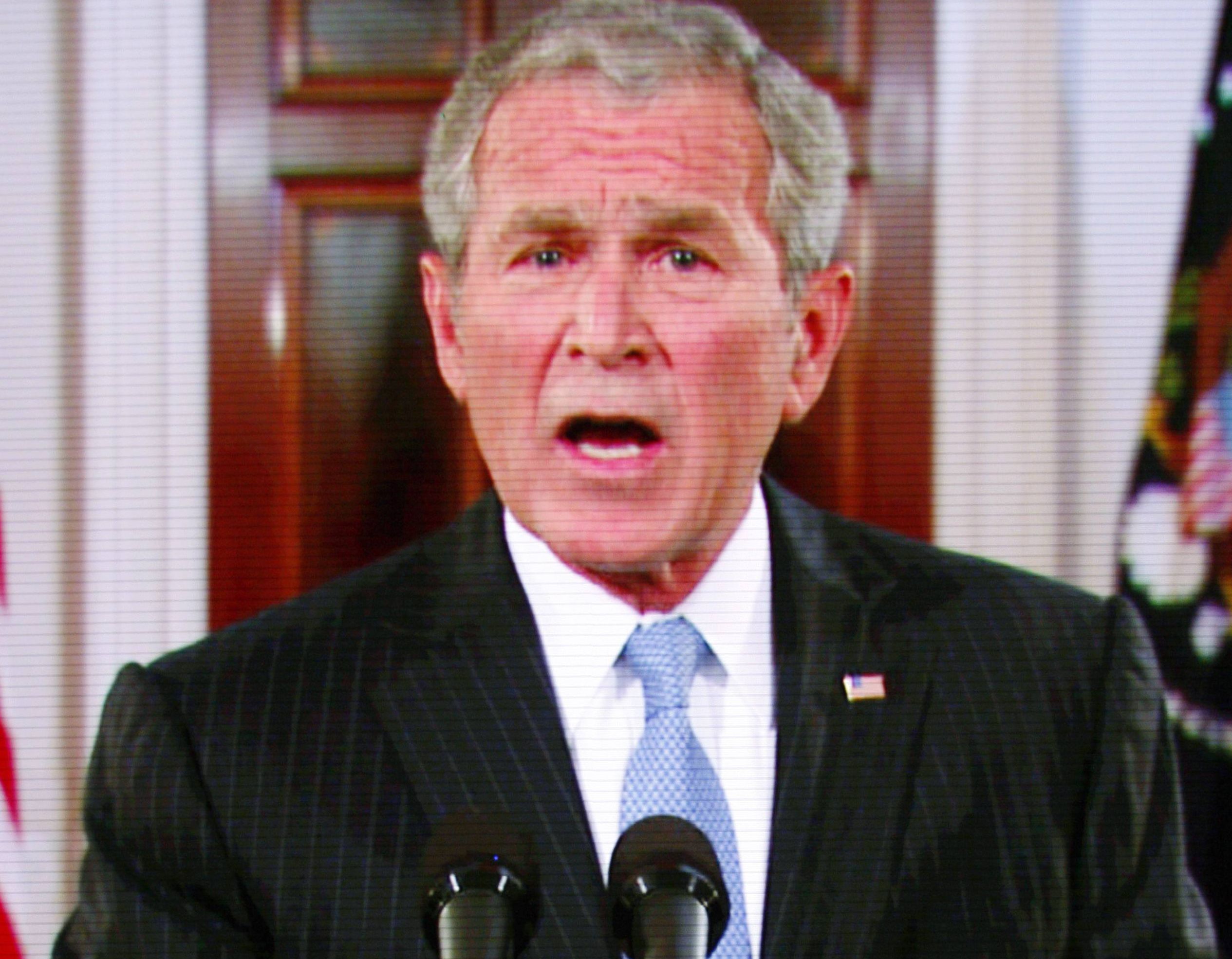 George W. Bush: "O homem do qual precisamos é John McCain" | MIKE SEGAR/REUTERS