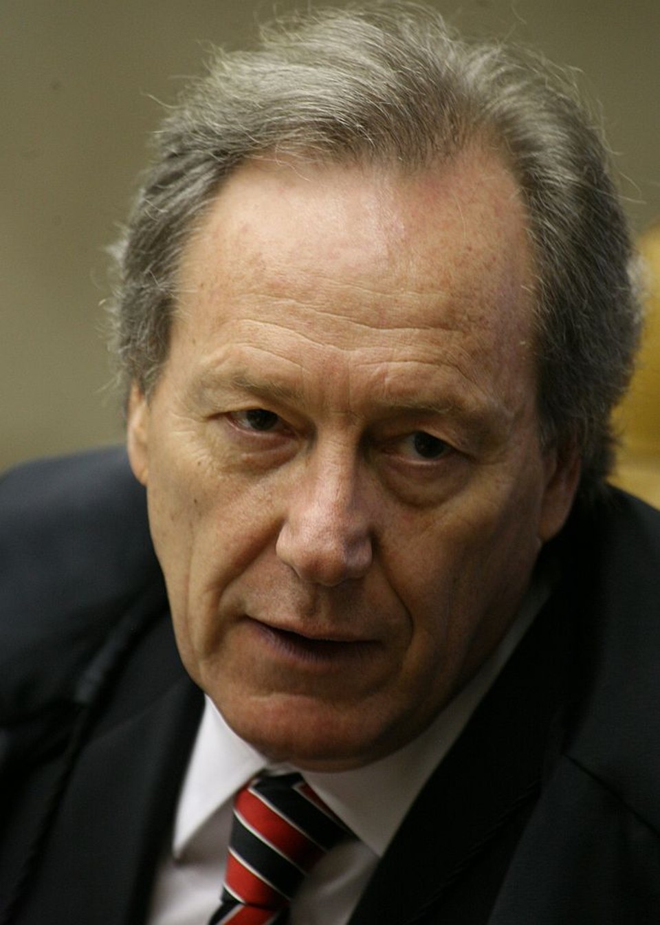  | Gil Ferreira