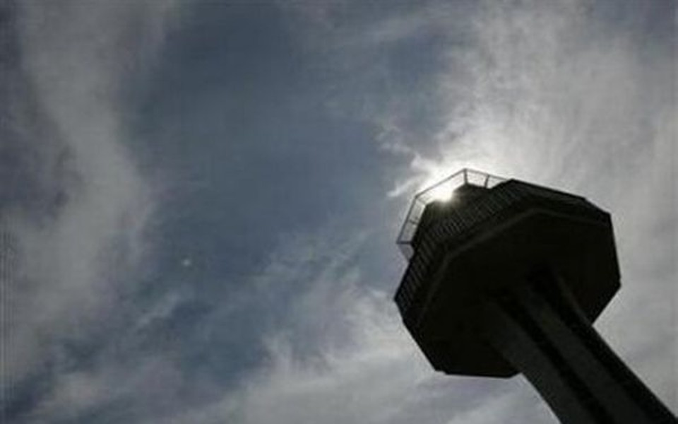Controladora de vôo admitiu ter dormido enquanto pilotos tentavam contato | Bruno Domingos/Reuters