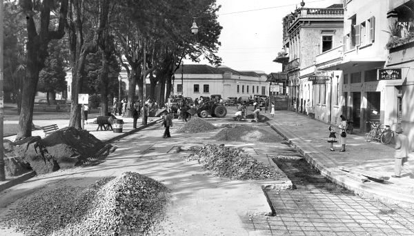 Obras em fevereiro de 1952 |