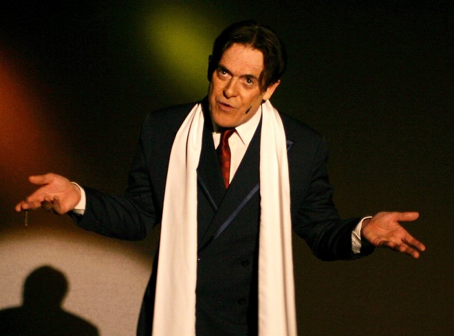 O ator José de Abreu |