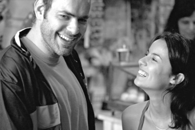 Depois da morte do pai, Alice (à dir.) se perde na vida intensa de São Paulo |