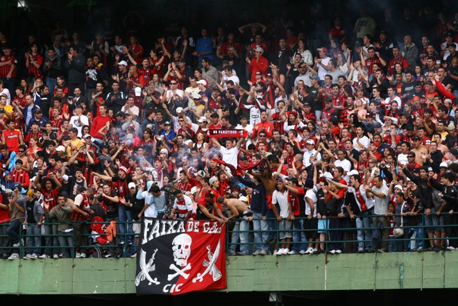 Torcida do Atlético lotou o espaço de visitantes do Couto | 