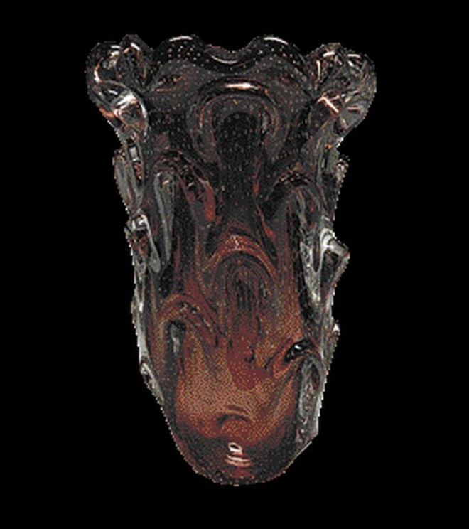 O vaso da Cristais di Murano remete ao mais clássico estilo dos muranos da década de 50 |