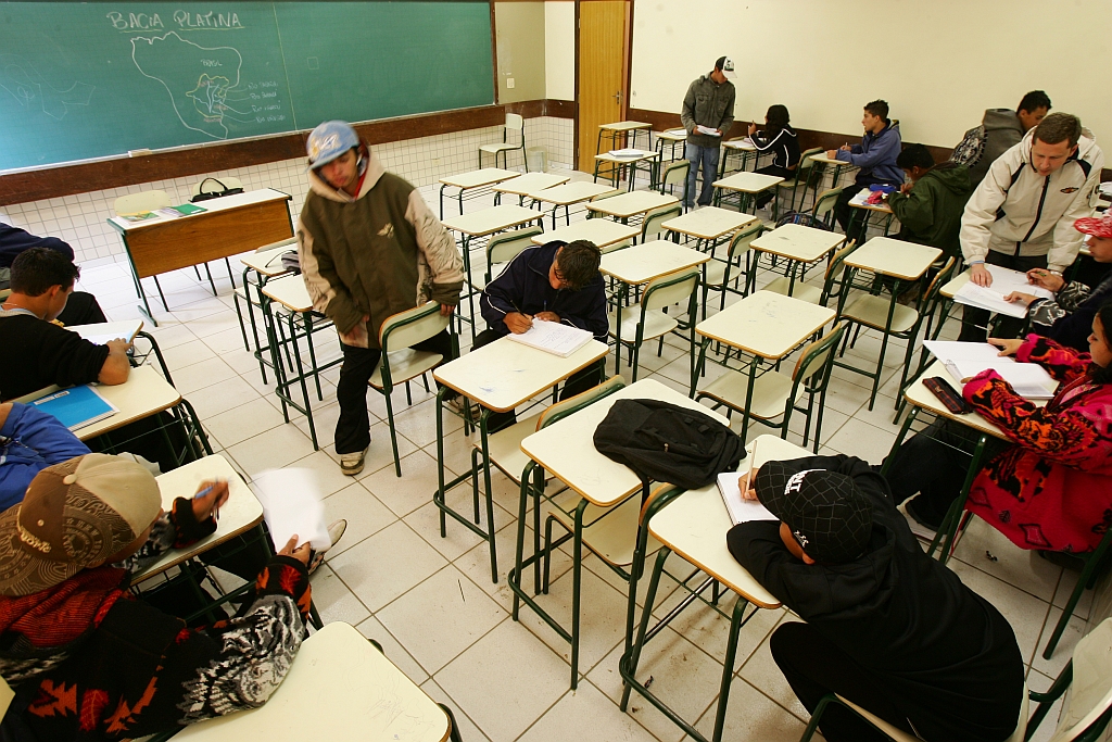 Sala de aula do Colégio Estadual Nirlei Medeiros: evasão dia após dia | Marcelo Elias/Gazeta do Povo