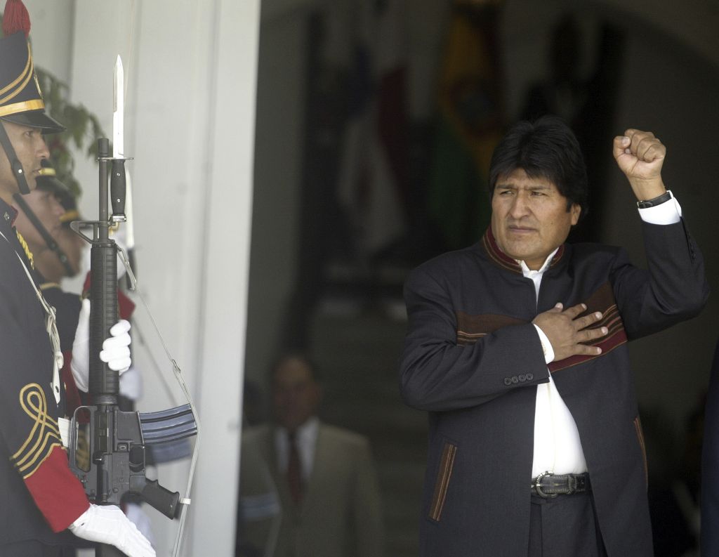 "Eu propus dois temas centrais: um acordo para compatibilizar as propostas de autonomia com a nova Constituição. Alguns prefeitos (governadores) não querem assinar", sinalizou Morales no Panamá | Alberto Lowe / Reuters