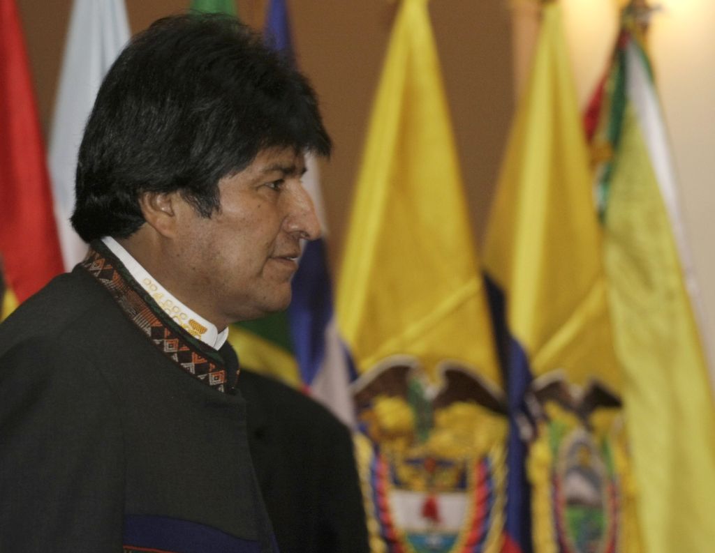 Morales enviou uma carta aos governadores oposicionistas para solucionar o empasse político: violentos confrontos e incidentes agravam a crise política na Bolívia | Gaston Brito / Reuters