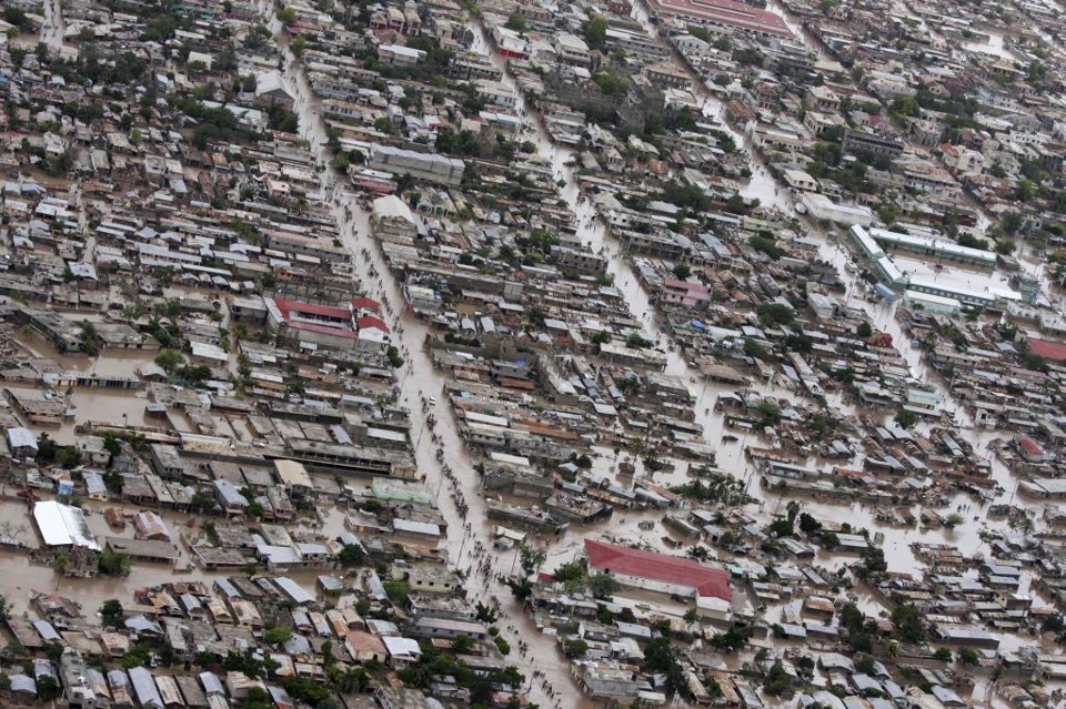Hanna provocou estragos e alagamentos no Haiti. Bahamas será o próximo alvo da tempestade tropical, antes dela atingir a costa sudeste dos EUA | Matthew Marek / Reuters