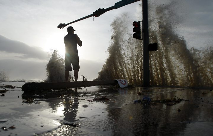 Mar revolto em Galveston, Texas, com a aproximação do furacão | Reuters