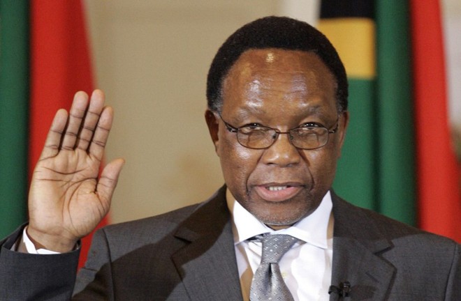 Crise desde o fim do apartheid culminou com a renúncia de Mbeki: Motlanthe foi eleito em votação secreta e mandato dura até a eleição geral em 2009 | Mike Hutchings / Reuters