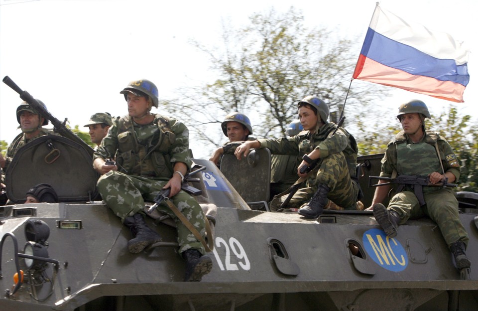 Tropas russas são retiradas da região portuária da Geórgia | DAVID MDZINARISHVILI/REUTERS