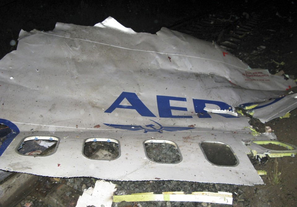 Destroços de avião que caiu na Rússia ocupam área de 4 km² | STRINGER/REUTERS