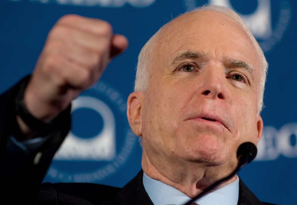 John McCain tem ligeira vantagem com 47% dos eleitores sobre o democrata Barack Obama | SAUL LOEB/AFP