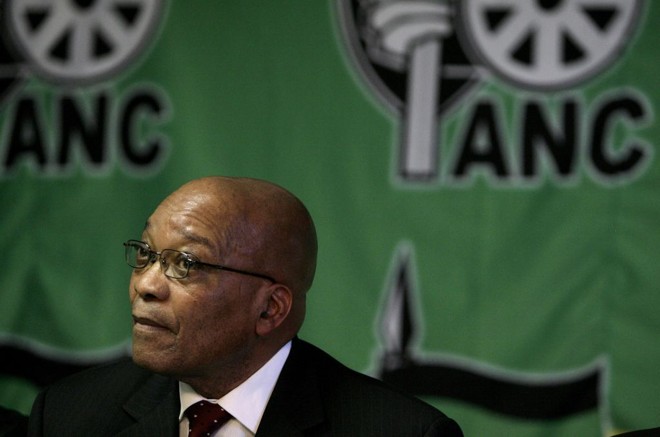Nome do sucessor interino de Mbeki (foto) não foi indicado, mas nome que ganha força é do seu vice-presidente, Kgalema Motlanthe | Siphiwe Sibeko / Reuters