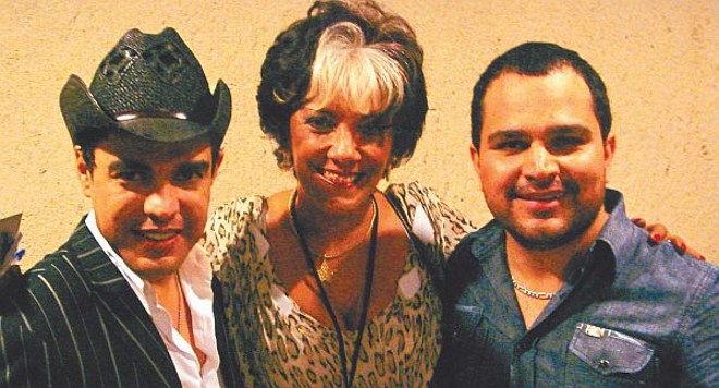 Márcia Malucelli seguiu de Curitiba para Florianópolis especialmente para ver o show de Zezé Di Camargo & Luciano no Costão do Santinho, no último dia 4 | 