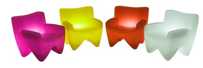 Confortável e resistente, a Poltrona Joker, da Freso, tem como diferencial a iluminação interna. Preço sob consulta |