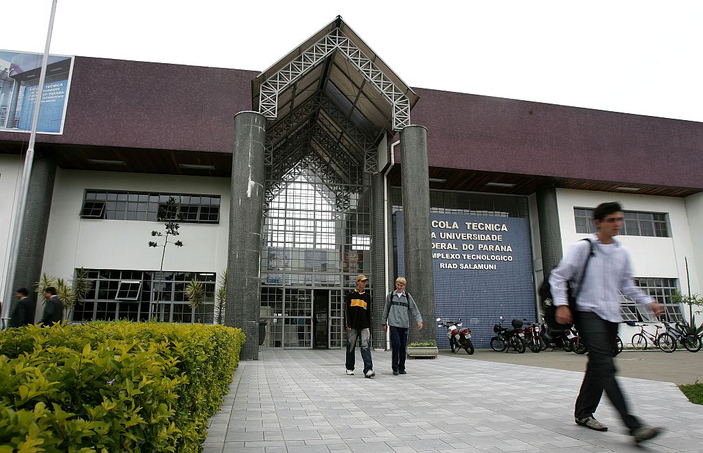 A Escola Técnica da UFPR não poderá oferecer novos cursos a distância antes de uma decisão do TCU | Rodolfo Bührer/Gazeta do Povo