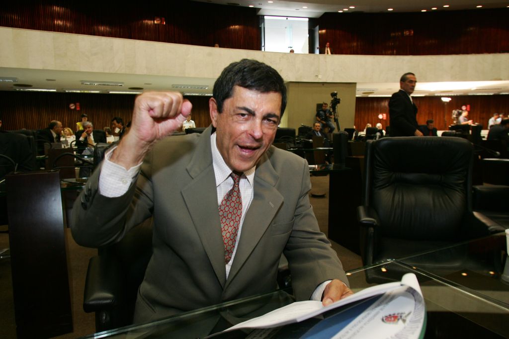 (...) a primeira coisa que vamos fazer é reduzir drasticamente os cargos comissionados políticos que estão sendo ocupados por cabos eleitorais. Vamos por todo mundo na rua | Marcelo Elias/Gazeta do Povo