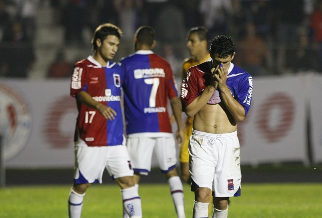 Ao time tricolor, só restou lamentar a primeira derrota em casa neste returno | 