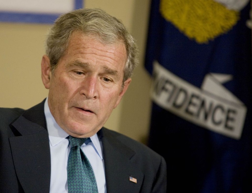 Bush telefonou para Lula, por volta das 17 horas, e perguntou se o presidente gostaria de discutir soluções para a crise | Larry Downing / Reuters