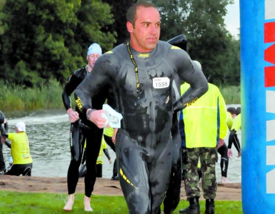 Inquebrantável homem de ferro- Caçador de desafios, o médico triatleta Camilo Benke traz a Curitiba a vitória no IronMan, dos EUA. Determinado, Benke concilia a vida de plantonista em hospitais, com cinco horas diárias de treinamento. Agora, enquanto colhe os louros, sonha em representar o Brasil no Ultraman, o maior triathlon mundial | 