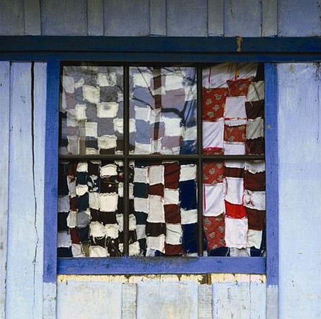 Janela caipira do interior do estado |