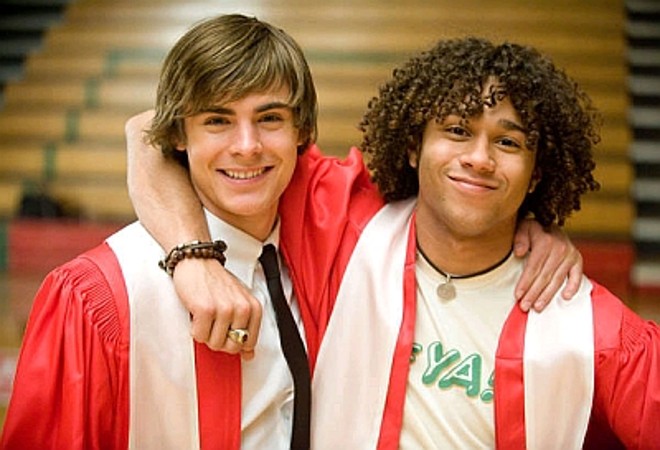 Zac Efron e Corbin Bleu interpretam a dupla de amigos Troy e Chad | 