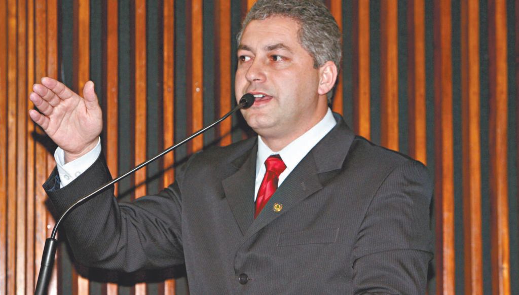 Douglas Fabrício, líder do PPS: Parece que o governador está mais preocupado em aumentar a arrecadação | Albari Rosa/Gazeta do Povo