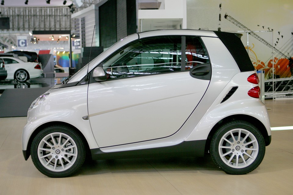 O supercompacto Smart deve chegar ao Brasil em março de 2009 | Valterci Santos/Gazeta do Povo