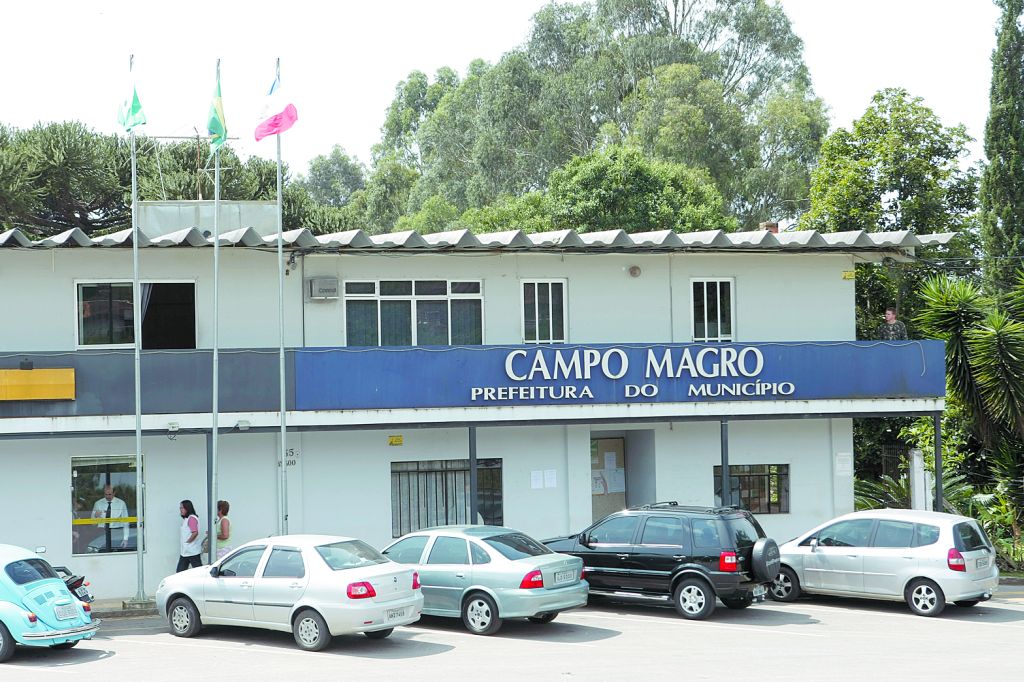 A prefeitura de Campo Magro fecha mais cedo para economizar água, energia elétrica e telefone | Jonathan Campos/Gazeta do Povo