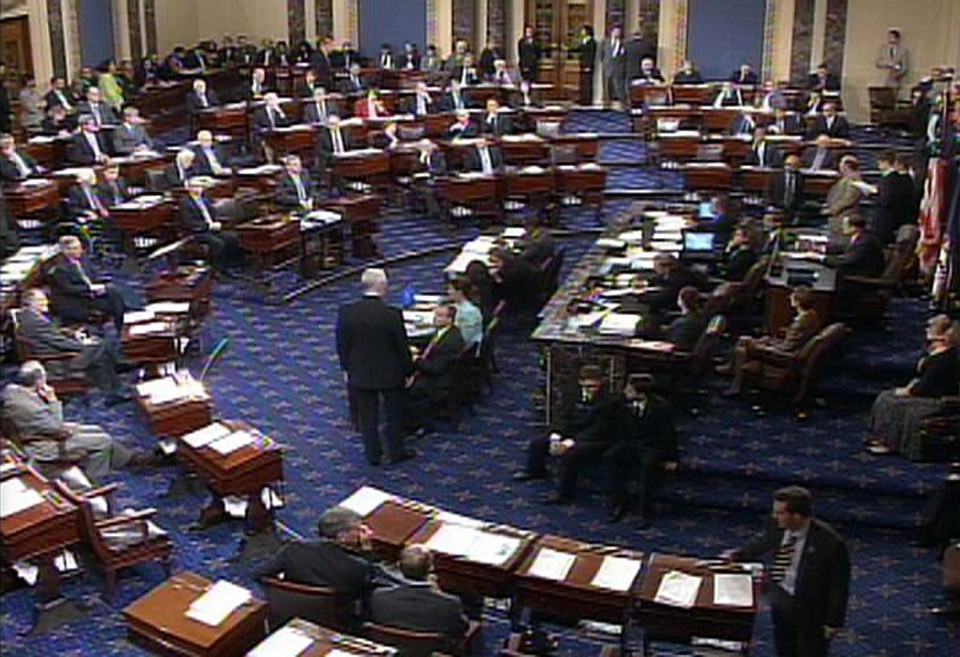 Depois de várias negociações, plano foi aprovado: apreensão fica pela votação do pacote na Câmara | U.S. Senate TV / Reuters