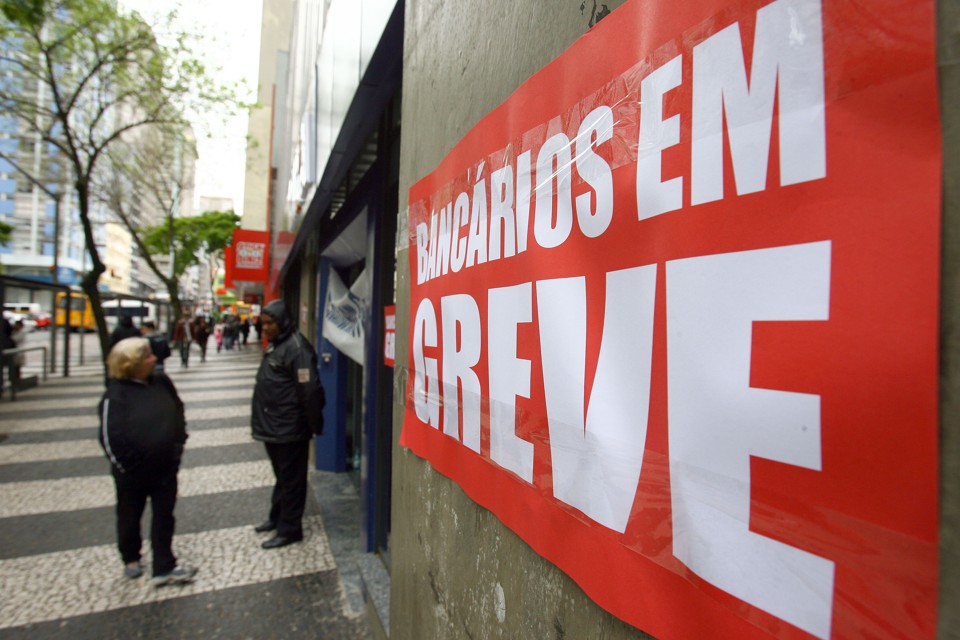 Segundo dia de greve dos bancários fecha 48% de agências em Curitiba e região metropolitana | Hedeson Alves/Gazeta do Povo