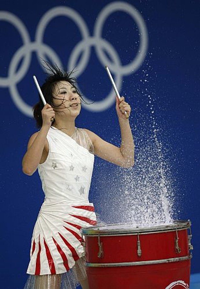 Anfitriões da competição também se emocionam |