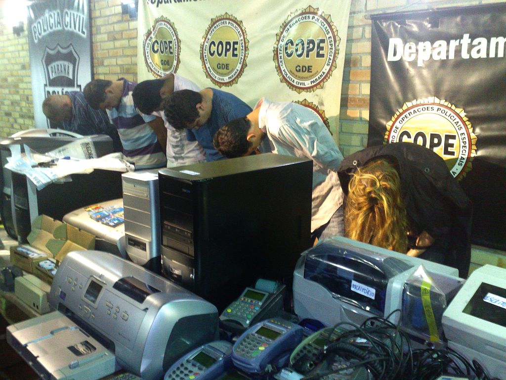 Seis pessoas foram presas e outras quatro estão foragidas | João Varella/Gazeta do Povo