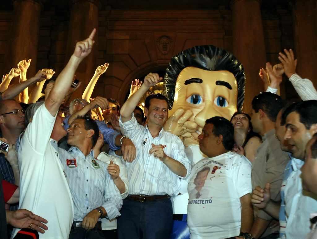 Nesses quatro anos tive uma grande perda, que foi a morte da minha mãe. E tive um grande amigo e um grande líder, que é o José Serra, que levarei para o resto da minha carreira.Gilberto Kassab (DEM),prefeito reeleito em São Paulo | Rubens Cavallari/Folhapress