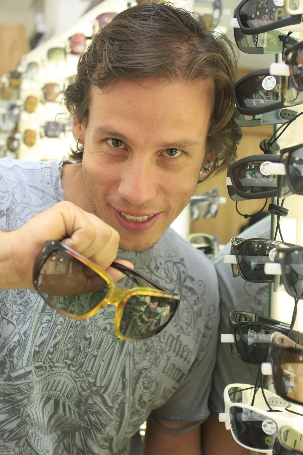 Caíto Maia e seus óculos: planejamento de abrir 200 pontos de venda no exterior em cinco anos | Daniel Derevecki/Gazeta do Povo