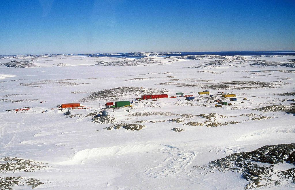 Base australiana na Antártida pode ser vista em imagem de arquivo: aquecimento de região pode ser explicada pela interferência humana | Meredith Nation / Reuters
