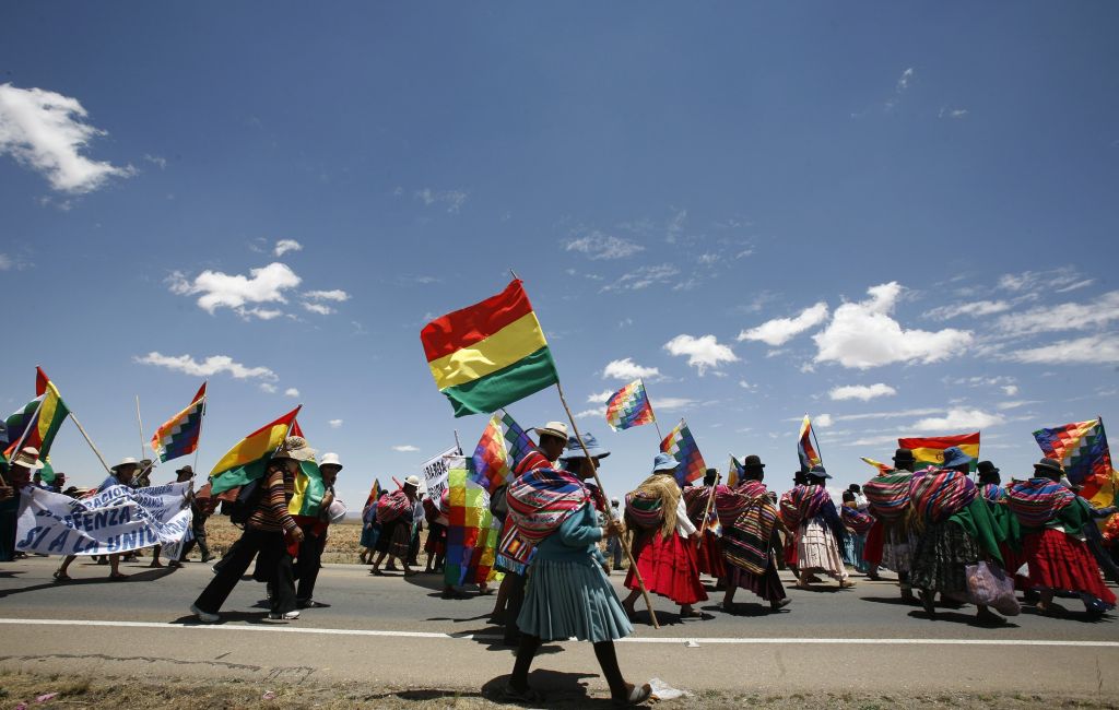 Ponta pé inicial da manifestação foi dada por Morales debaixo de um sol escaldante e com muita música | David Mercado / Reuters