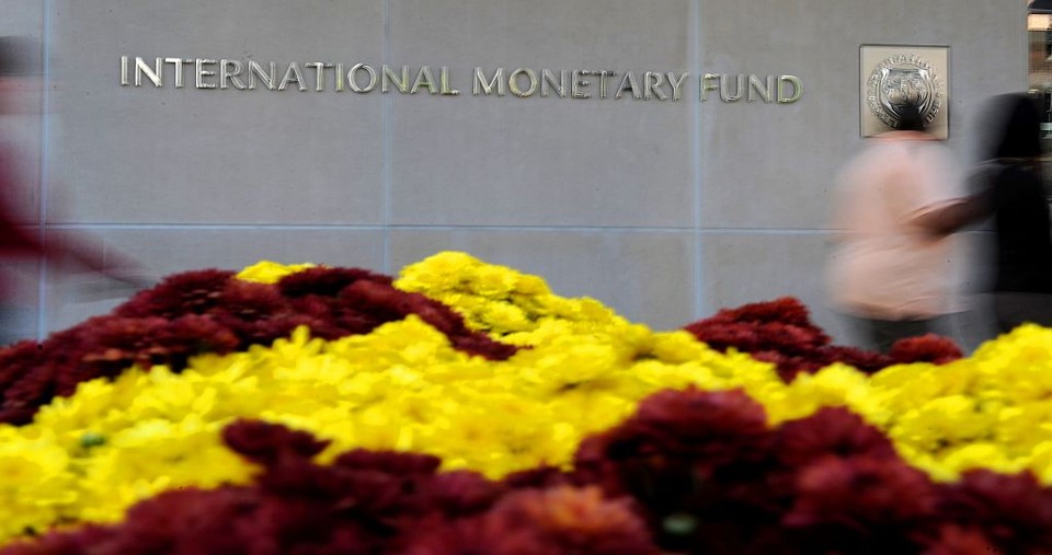 G-7 anuncia plano de ação de 5 pontos para restabelecer crédito Sede do FMI, em Washington: fundo pôs à disposição dos países-membros quase US$ 250 bilhões para responder à crise financeira. | Tim Sloan/AFP