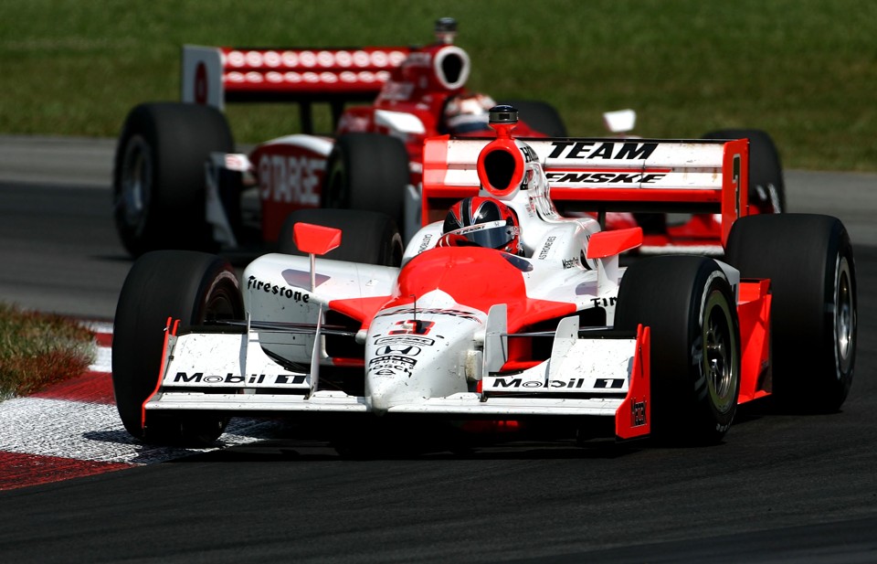 Hélio Castroneves espera ser autorizado a correr a etapa de Surfers Paradise da F-Indy | Darrell Ingham / AFP