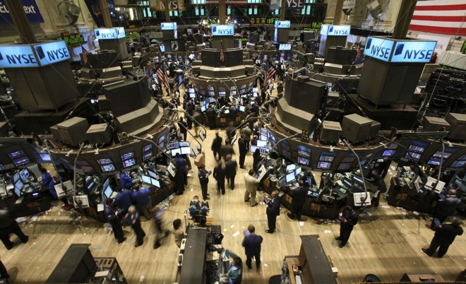 Ao fim do pregão da Bolsa de Nova York, o indíce Dow Jones teve desvalorização de 7,87% | Brendan McDermid / Reuters