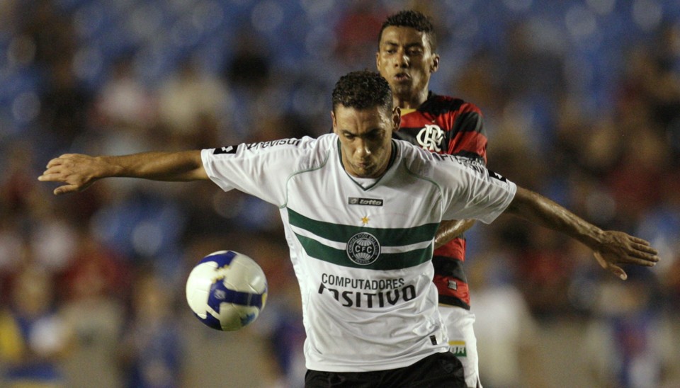 Coritiba, de Rodrigo Mancha, teve poucas chances e não conseguiu evitar o massacre do Flamengo | Bruno Domingos / Reuters