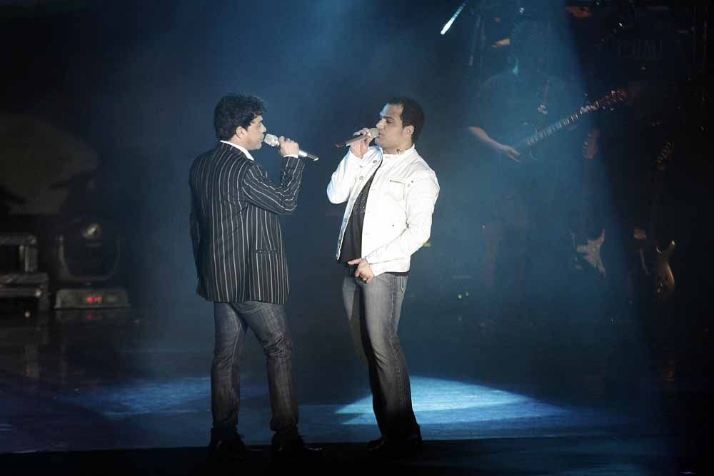 Zezé Di Camargo e Luciano lotaram duas noites no Teatro Guaíra | Giuliano Gomes